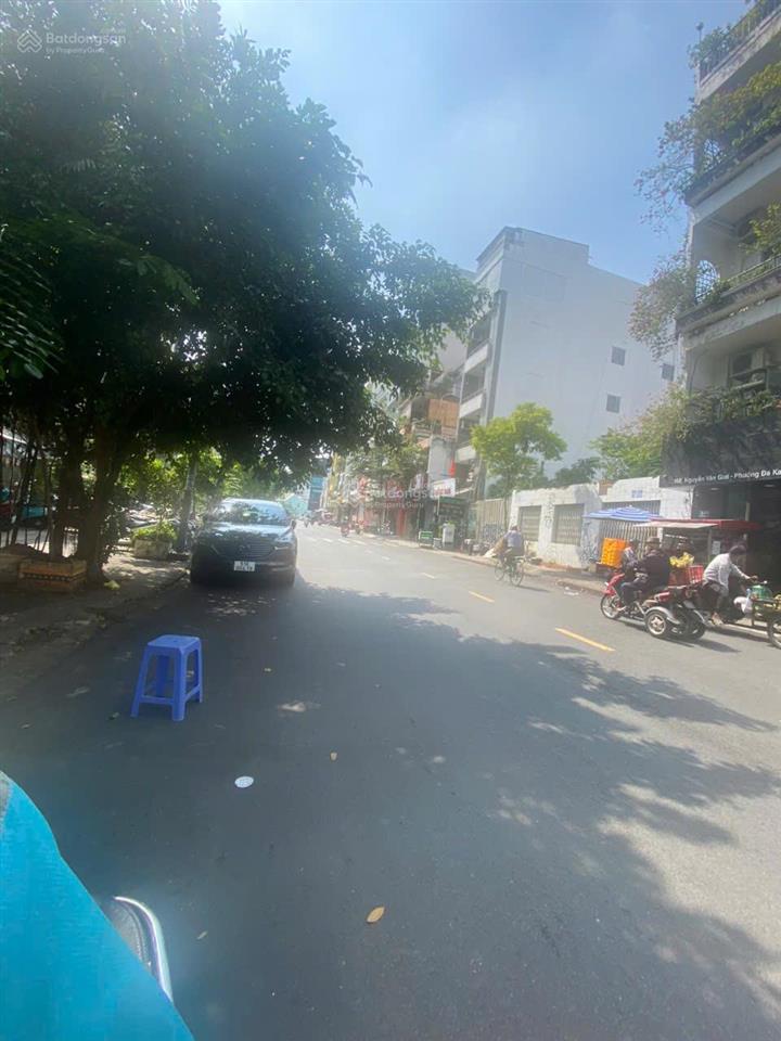 Bán gấp nhà mặt phố nguyễn văn giai, đa kao, quận 1  giá cực tốt