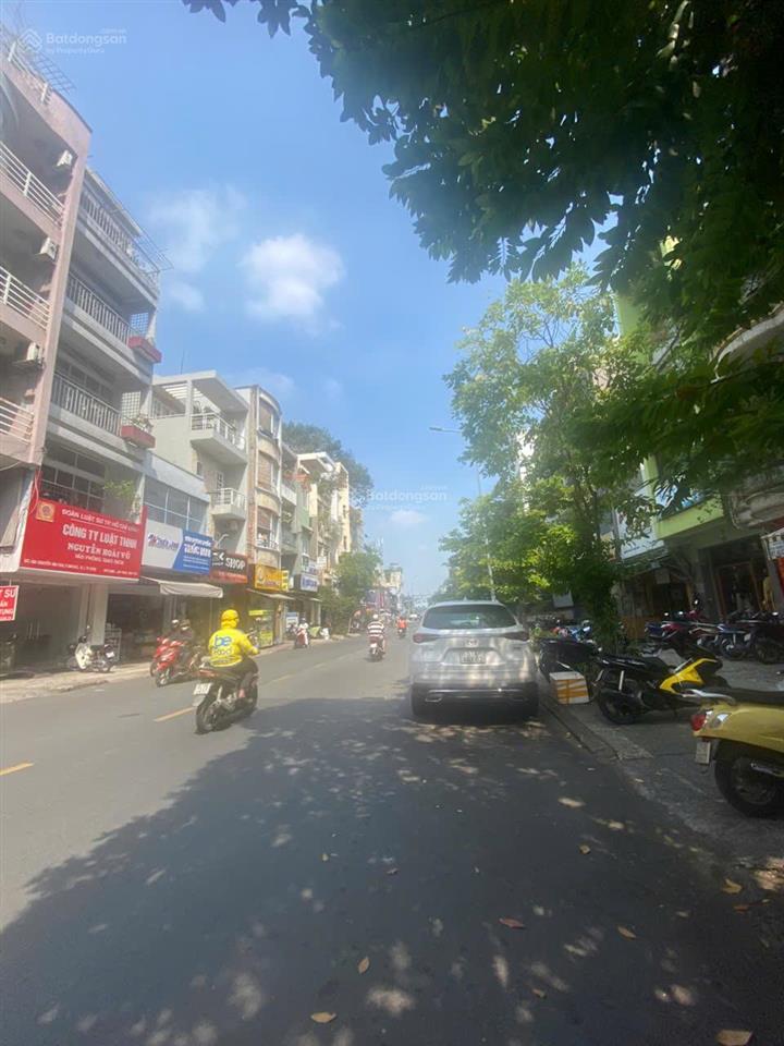 Bán gấp nhà mặt phố nguyễn văn giai, đa kao, quận 1  giá cực tốt
