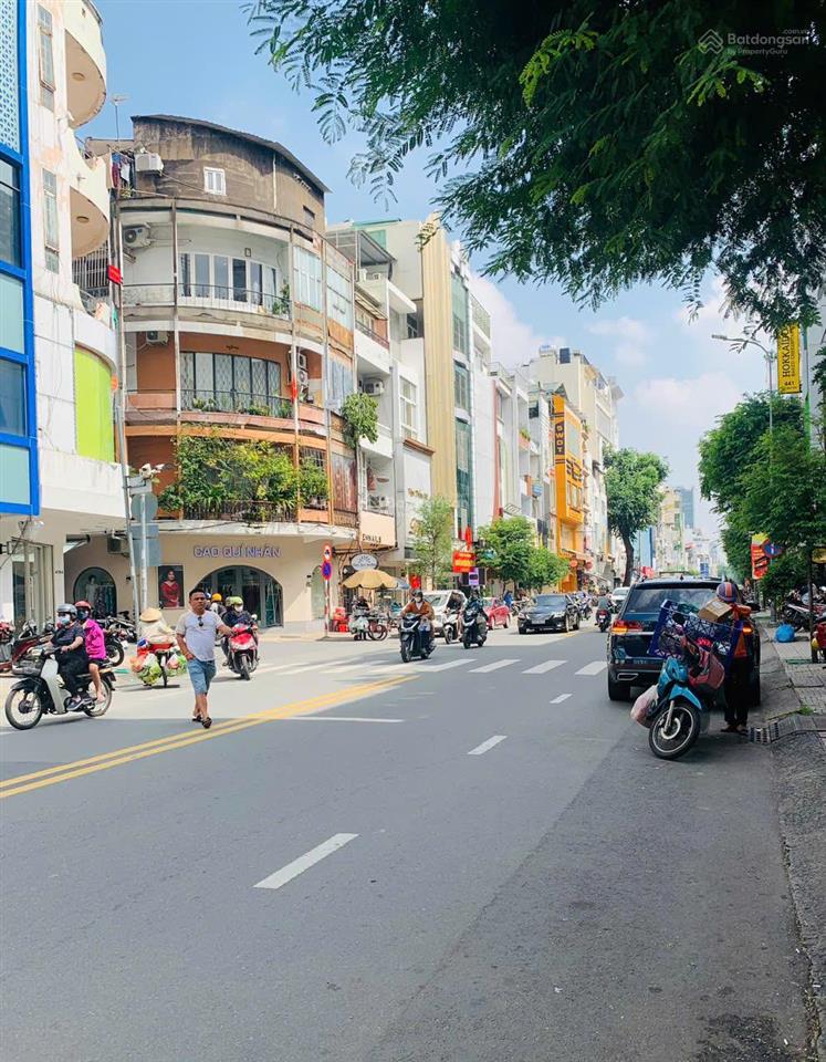 Bán tòa nhà mặt tiền võ văn tần quận 3, 6x17m, hầm 9 tầng, tn 3 tỷ/năm.