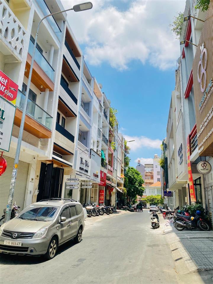 Nhà mặt tiền đường hoa hồng, phú nhuận, nhà đẹp cần bán