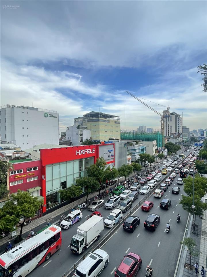 Phú nhuận hàng hiếm  nhà đất 240m xây chdv