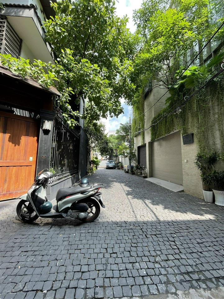 Phú nhuận hàng hiếm  nhà đất 240m xây chdv