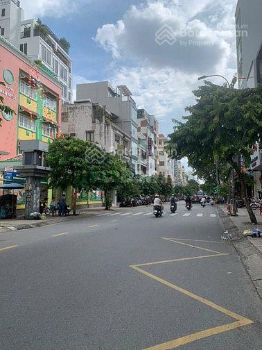 Mặt tiền 724 sư vạn hạnh  đối diện vạn hạnh mall  q10  dòng tiền 80 triệu/tháng