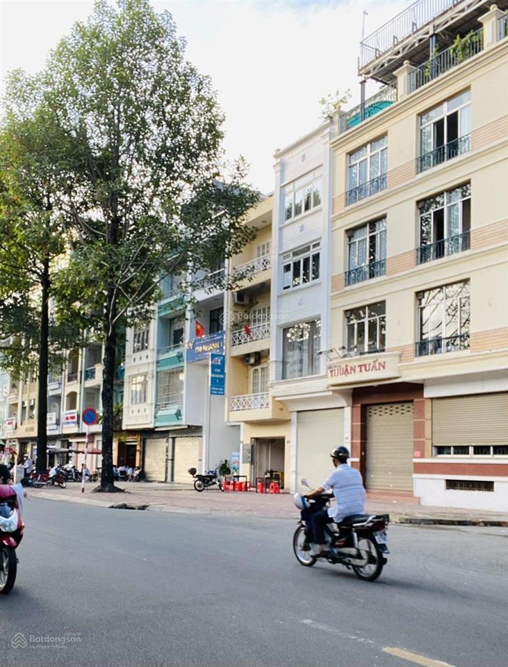 Mặt tiền hoàng sa  phường 7  quận 3 (đoạn 2 chiều)