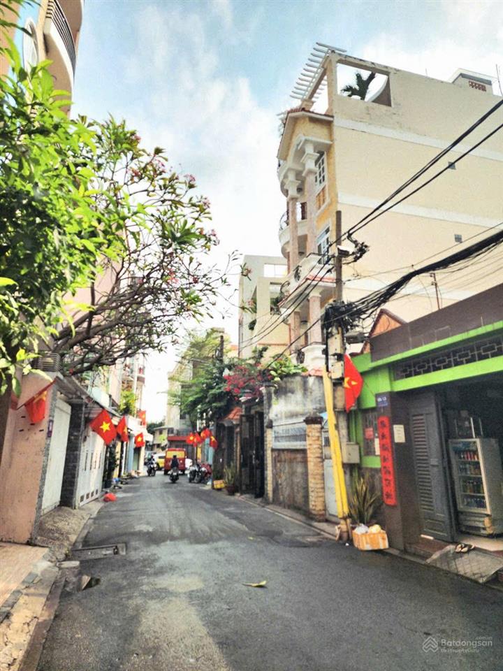 Bán nhà hẻm xe hơi đường hai bà trưng  quận 3  siêu phẩm trung tâm sài gòn