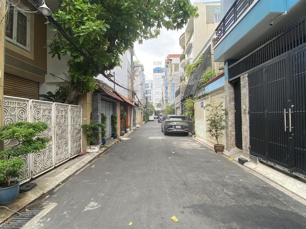 Vị trí vàng  hẻm xe hơi sau 1 căn mặt tiền hồ biểu chánh, phú nhuận
