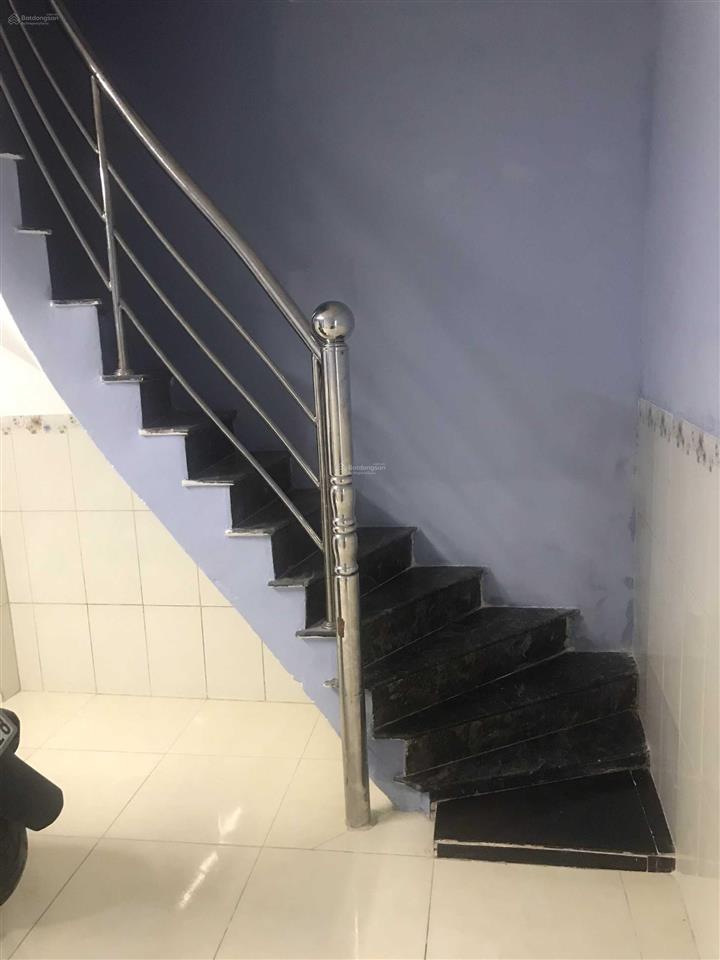 Nhà cho thuê nguyên căn nơ trang long, gần cầu băng ky, ở liền, 1 trệt, 1 lầu, 1 lửng
