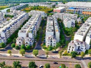 Bán 1 căn boutique villas đường t1 đối diện đại công viên 36ha có hợp đồng thuê 120tr. giá 86 tỷ