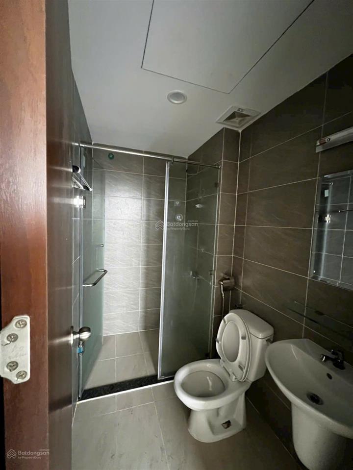 Chính chủ bán căn hộ green river mt phạm thế hiển q8, giá chỉ 2.650 tỷ dt 60m2/ 2pn/2wc, vào ở ngay