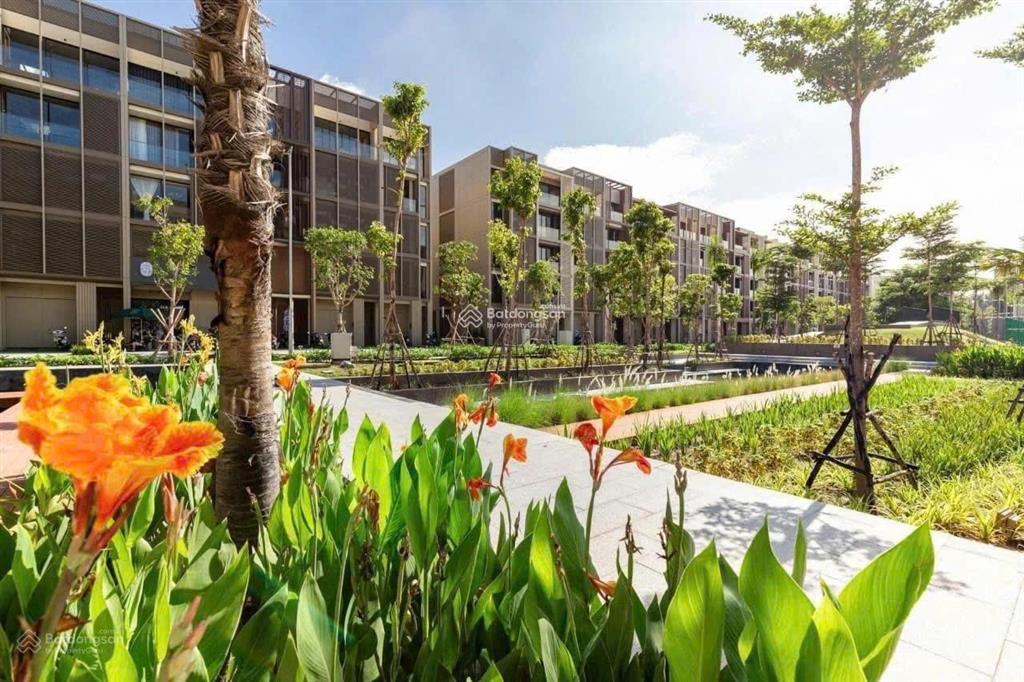 Biệt thự đơn lập góc sola 228m2, ngay ngã 3 sông, cạnh bến du thuyền.  0902 746 ***