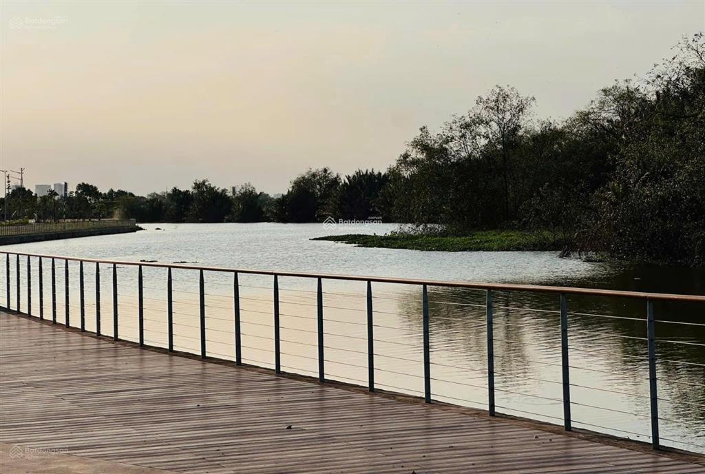 Biệt thự đơn lập góc sola 228m2, ngay ngã 3 sông, cạnh bến du thuyền.  0902 746 ***