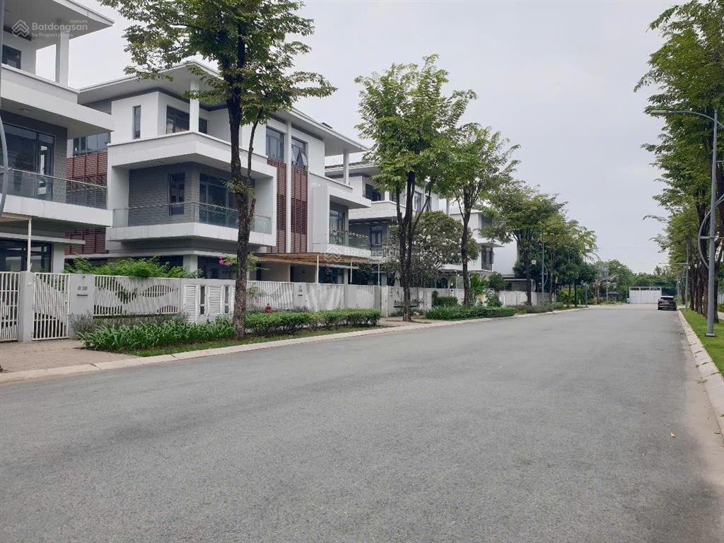 Nhà đường phượng vỹ 20m. dt 120m2, chỉ 13.5 tỷ.  0902,746.319