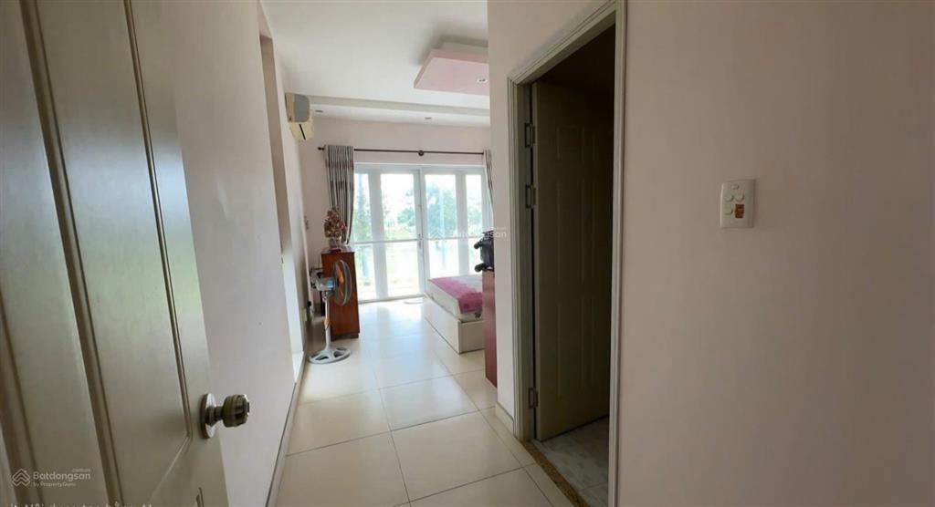 Bán đất tặng nhà. dt 7x24, nhà 4 tầng, đã có sổ, chỉ 8,8 tỷ.  0902 746 ***