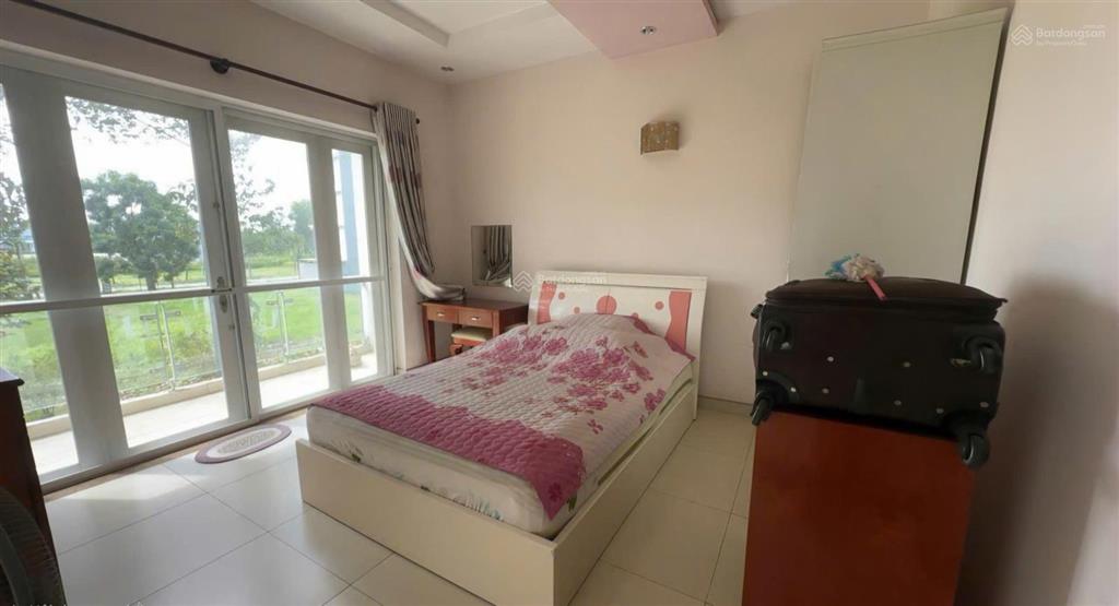 Bán đất tặng nhà. dt 7x24, nhà 4 tầng, đã có sổ, chỉ 8,8 tỷ.  0902 746 ***