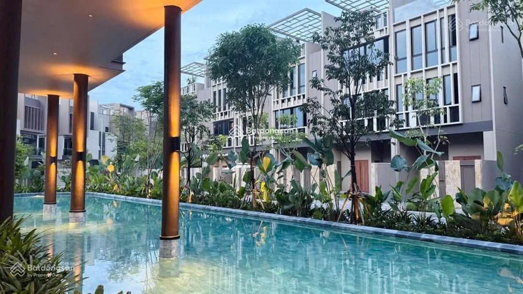 Căn biệt thự song lập giá tốt nhất, vị trí cực đẹp. dt 160m2, chỉ 15,9 tỷ.  0902,746.319
