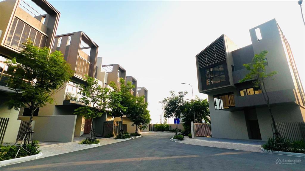 Dinh thự đồi, khu compound cao cấp, giá cđt  ck cao.  0902 746 ***