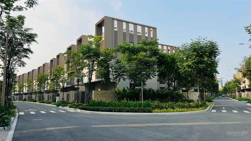 Dinh thự đồi, khu compound cao cấp, giá cđt  ck cao.  0902 746 ***