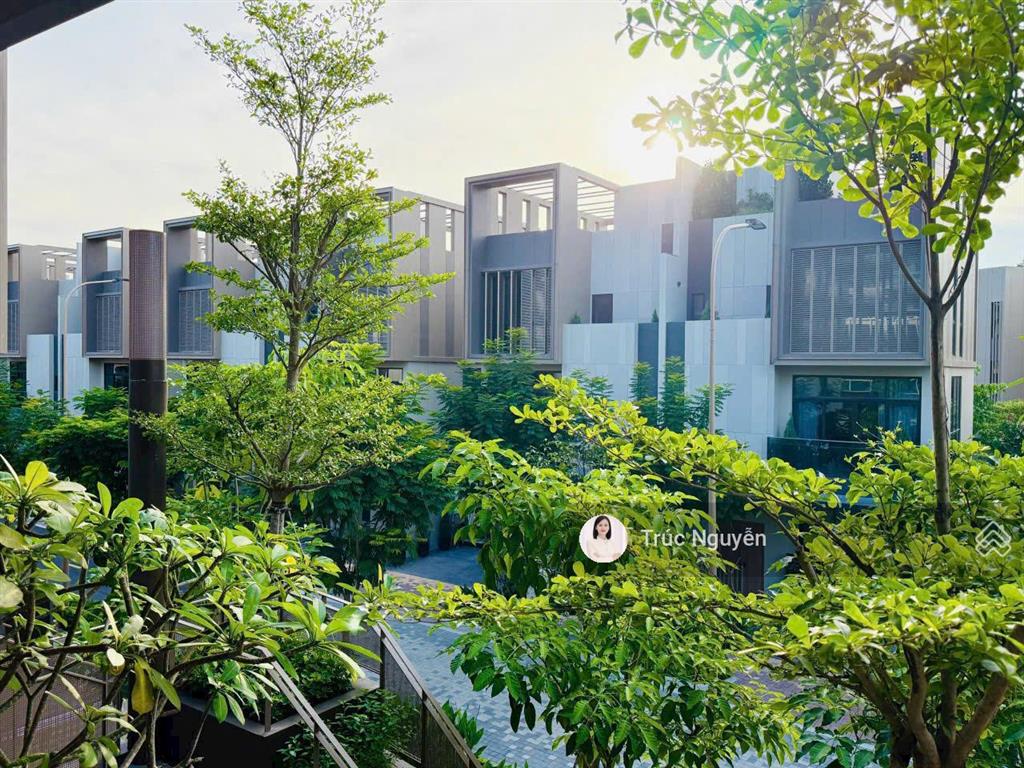 Biệt thự siêu đẹp, khu compound sycamore. dt 200m2, chỉ 20 tỷ.  0902 746 ***