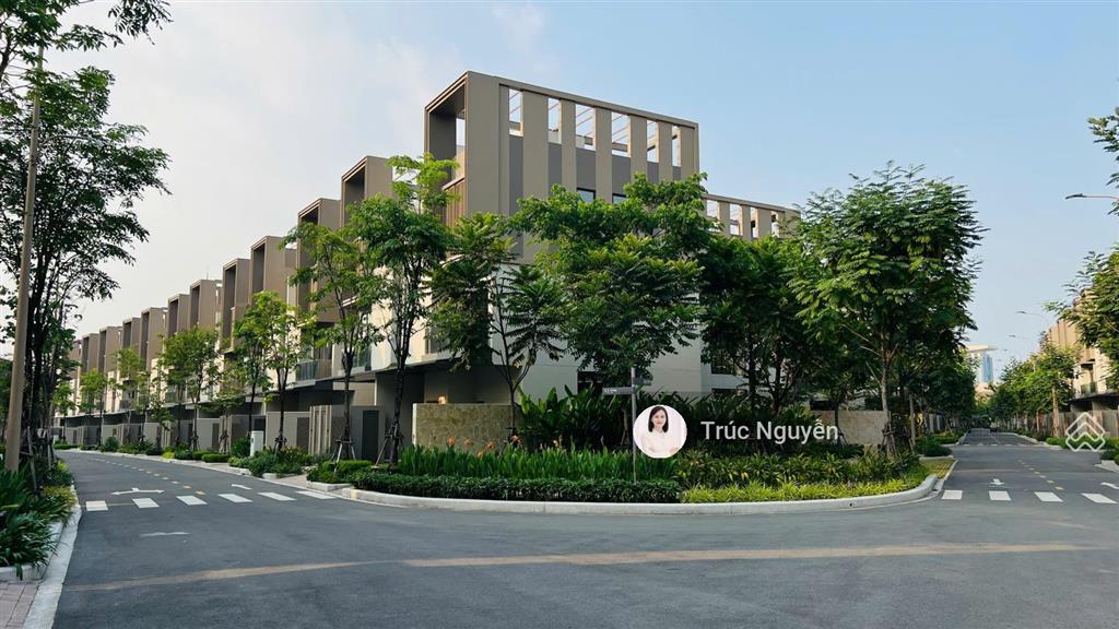 Biệt thự siêu đẹp, khu compound sycamore. dt 200m2, chỉ 20 tỷ.  0902 746 ***