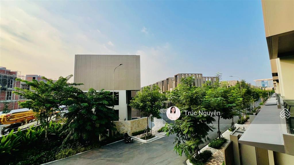 Biệt thự siêu đẹp, khu compound sycamore. dt 200m2, chỉ 20 tỷ.  0902 746 ***