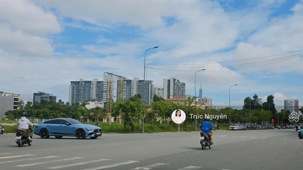 Đất mt trương văn bang, da huy hoàng, đoạn đông đúc. dt 8x20, giá 530 tr/m2.  0902 746 ***