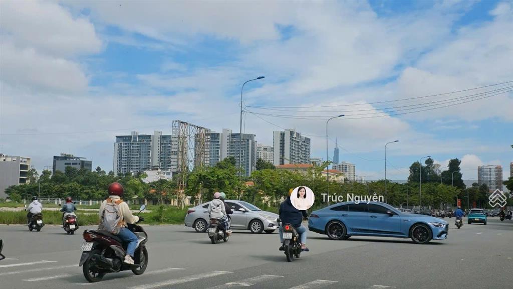 Đất mt trương văn bang, da huy hoàng, đoạn đông đúc. dt 8x20, giá 530 tr/m2.  0902 746 ***