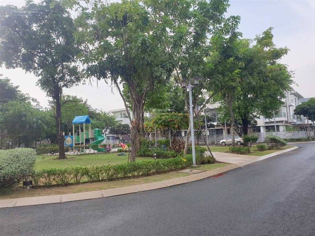 Biệt thự song lập phố đông, đã hoàn thiện nội thất. dt 200m2, chỉ 22,5 tỷ.  0902 746 ***