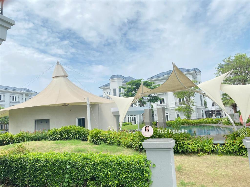 Cho thuê biệt thự tân cổ điển có hồ bơi, nhà mới full nội thất, có thang máy. 0902 746 ***