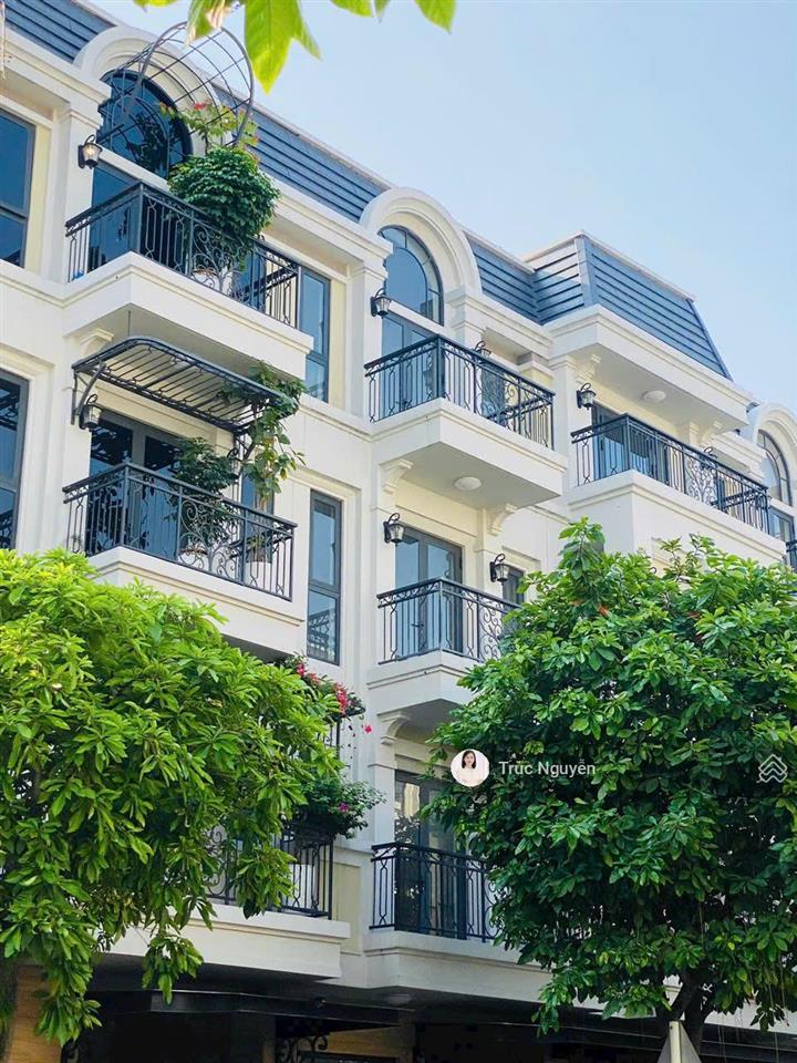 Biệt thự song lập, đối diện công viên. dt 10x20, chỉ 30 tỷ.  0902 746 ***
