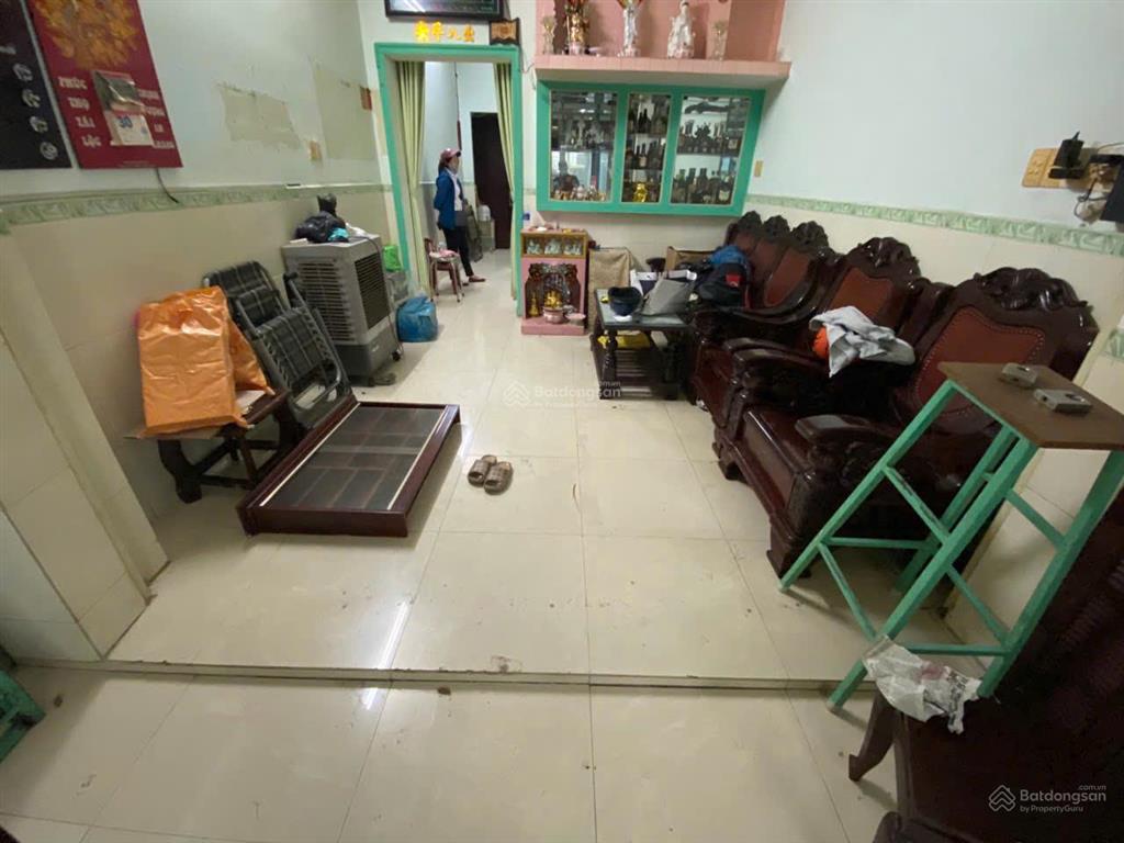 Nhà (4x10 nở hậu) đúc 2 tấm, cách mt 3/2 chỉ 40m.giá tốt 6.3 tỷ