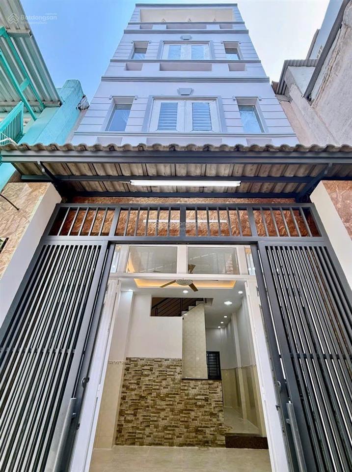 Ngay bình tiên  phạm văn chí  nhà mới đúc 3 tấm (4x10)