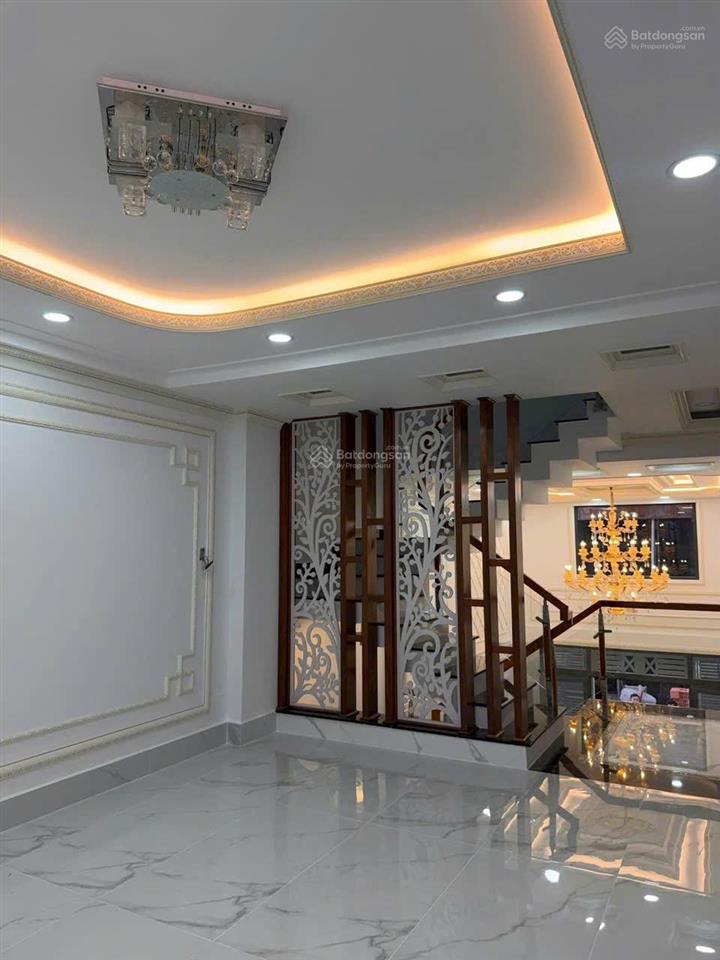 Chỉ 975tr có ngay nhà đúc 3.5 tấm cực đẹp mt đường phú định