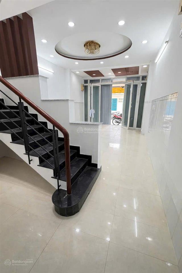 Hàng hiếm! chỉ 6.85 tỷ  nhà 3 tấm hxh lạc long quân