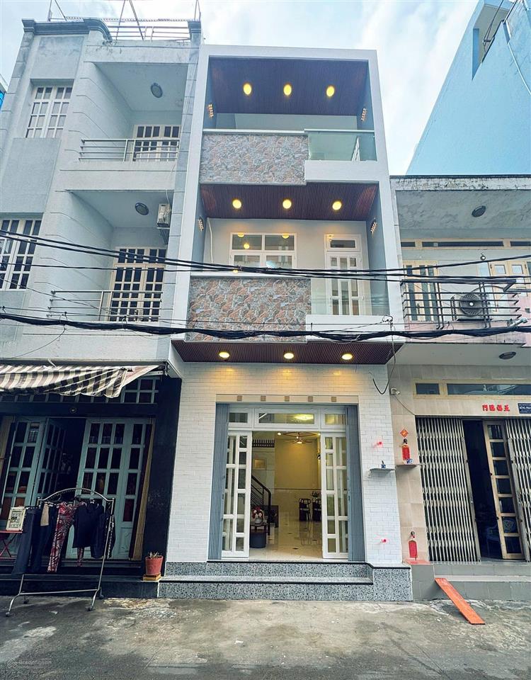 Nhà (4.5 x 10) hxt 144 phạm văn chí  ngay chợ bình tây