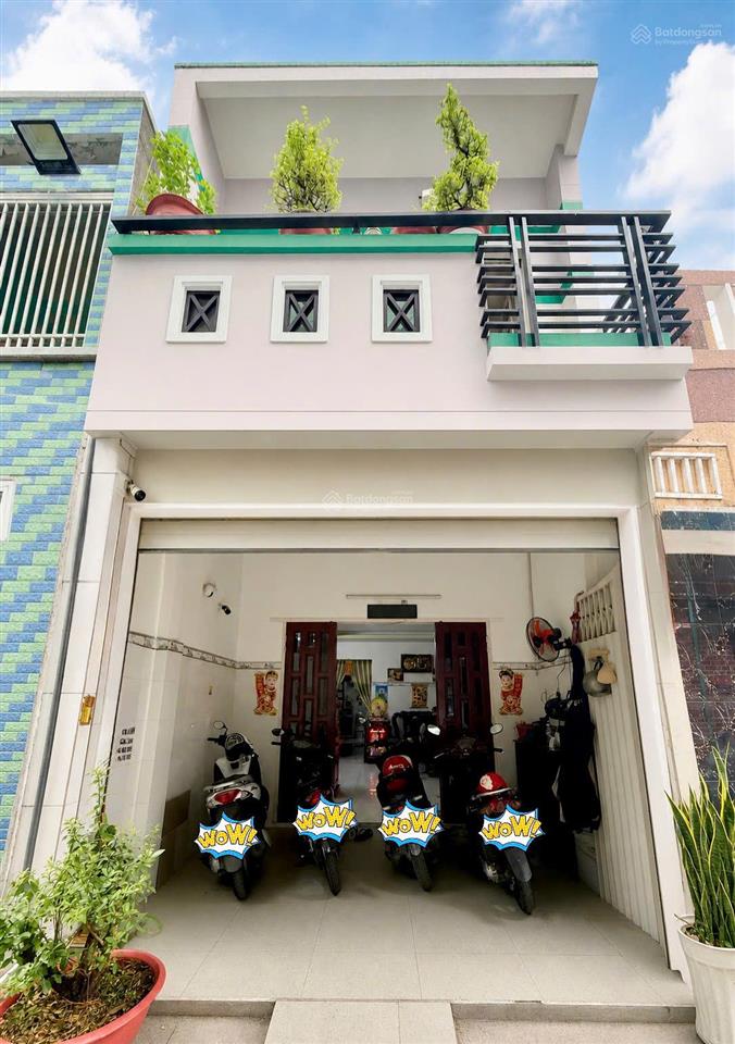 Nhà (4.3x16m) 1 lầu hxh đường bà hom ngay chợ phú lâm