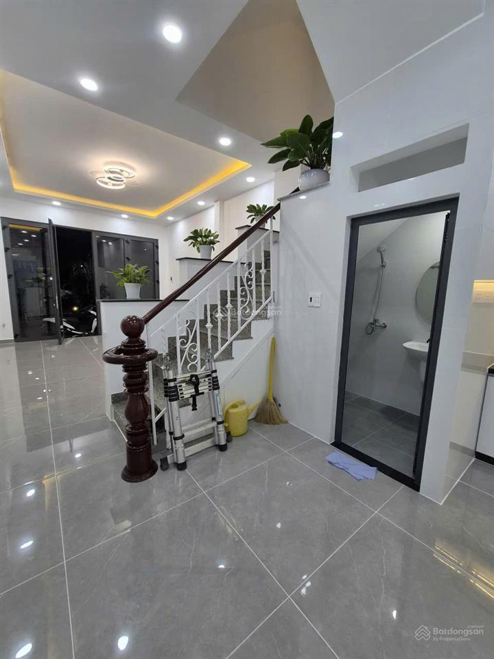 Vị trí đẹp tiện kd ngay lũy bán bích  lương thế vinh