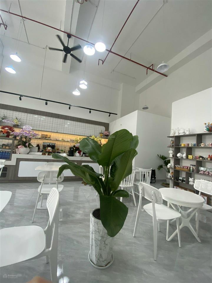 Bán gấp căn shophouse q7 riverside đang cho thuê giá 36tr/tháng, hợp đồng thuê 5 năm  0918 765 ***