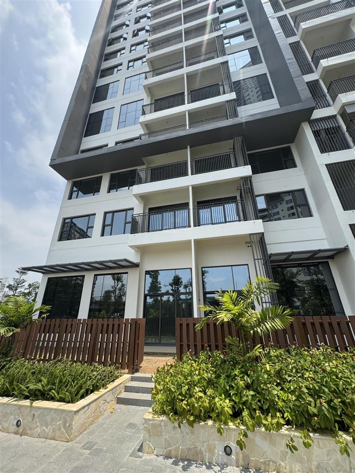 Bán căn nhanh hộ sân vườn 198m2  hàng hiếm tại the infiniti quận 7  view biển nhân tạo