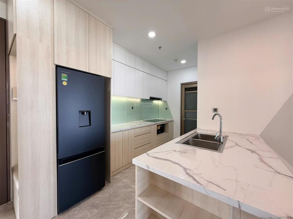 Chủ cần bán gấp căn hộ midtown m8 block b, tầng cao, layout 2pn 80m2, giá bán 11 tỷ all in