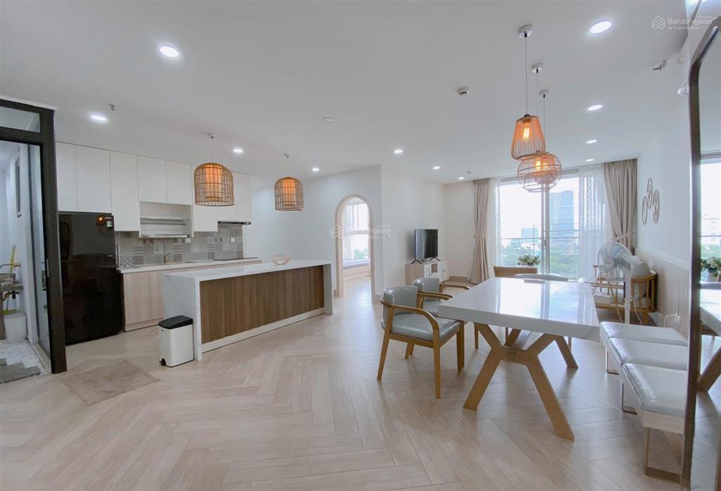 Cần cho thuê căn midtown m6 dt 116m2, thiết kế 2pn, block c, có ô xe riêng, view sông cực mát