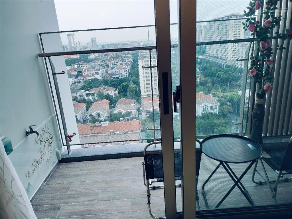 Bán căn hộ midtown m7, dt 84m2, 2pn 2wc, view biệt thự, giá 10 tỷ net, có ô xe hầm, nhà mới toanh