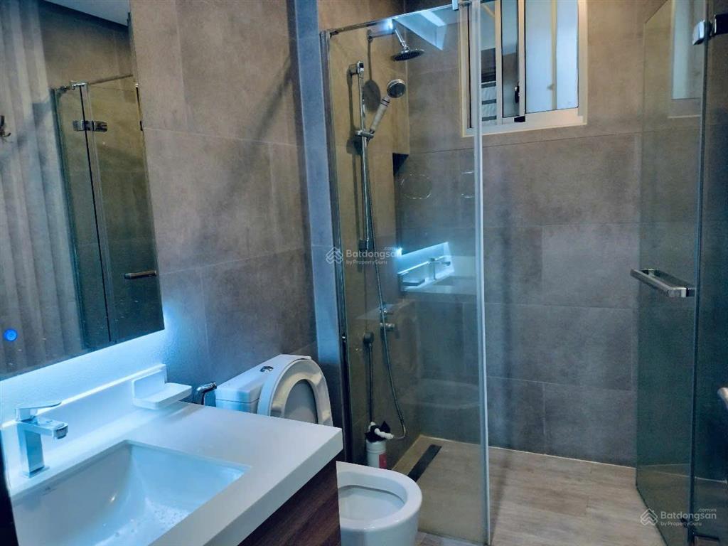 Bán căn hộ midtown m7, dt 84m2, 2pn 2wc, view biệt thự, giá 10 tỷ net, có ô xe hầm, nhà mới toanh