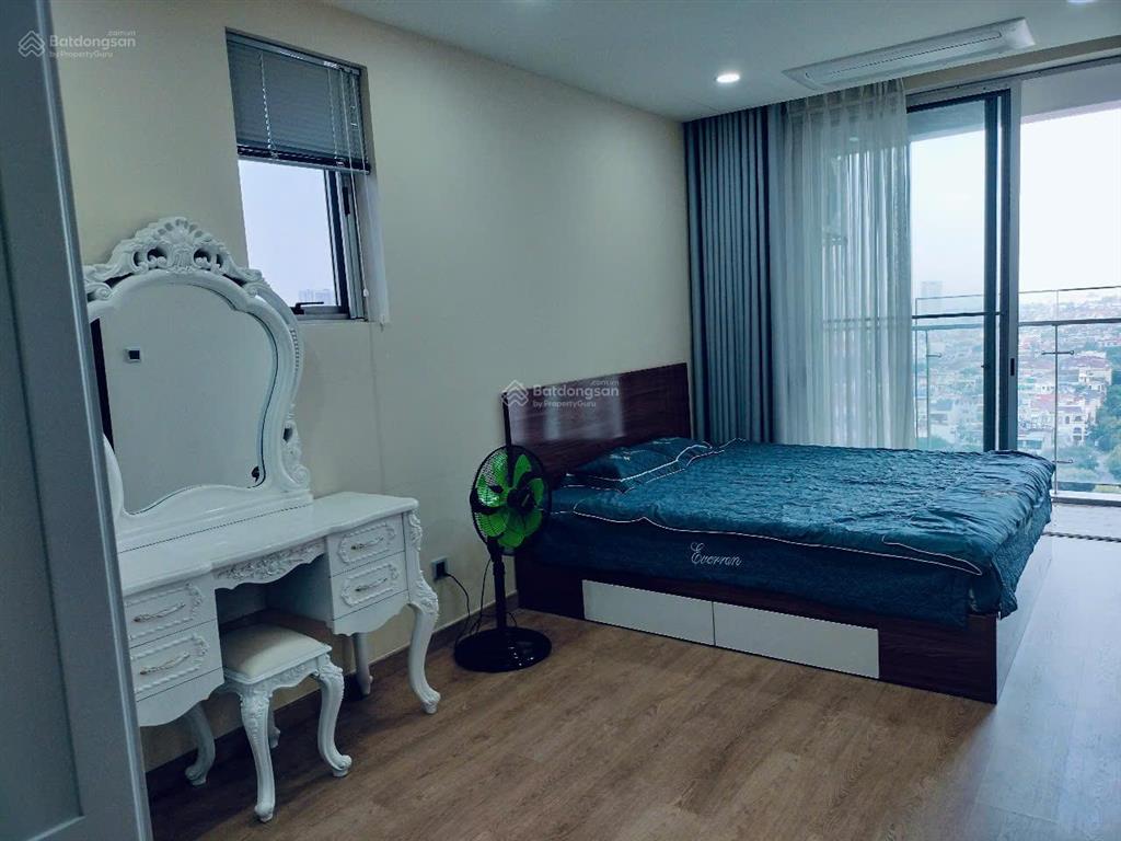 Bán căn hộ midtown m7, dt 84m2, 2pn 2wc, view biệt thự, giá 10 tỷ net, có ô xe hầm, nhà mới toanh