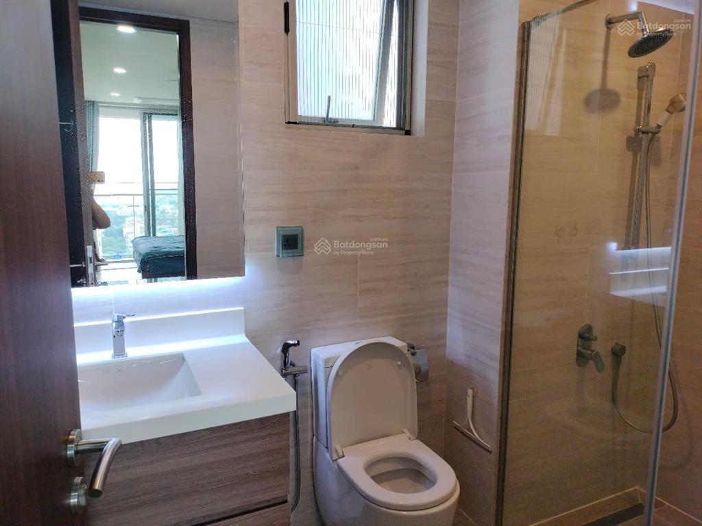 Bán căn hộ midtown m7, dt 84m2, 2pn 2wc, view biệt thự, giá 10 tỷ net, có ô xe hầm, nhà mới toanh