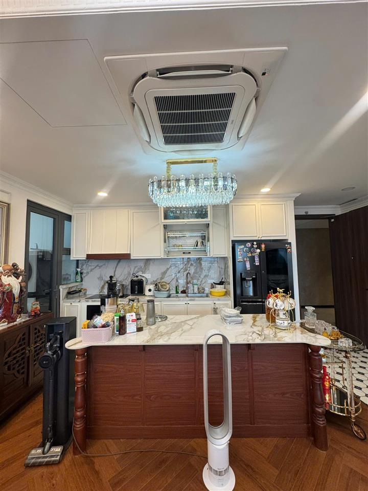 Cho thuê the infiniti quận 7  3pn, 3wc, 134m2 full nội thất cao cấp mới 100%. giá chỉ 50tr/tháng