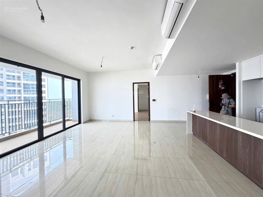 Bán gấp căn góc 3pn, 3wc the infiniti 135m2 giá hời dự án 92tr/m2, view 360 xem bắn pháo hoa