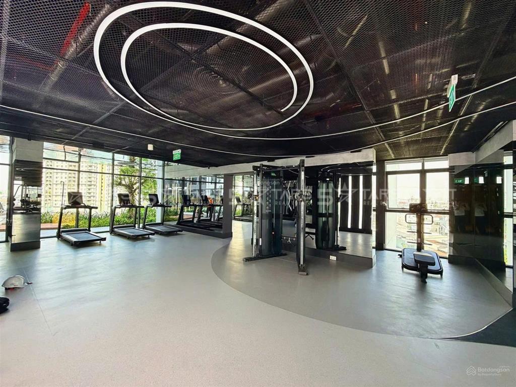 Bán gấp căn góc 3pn, 3wc the infiniti 135m2 giá hời dự án 92tr/m2, view 360 xem bắn pháo hoa