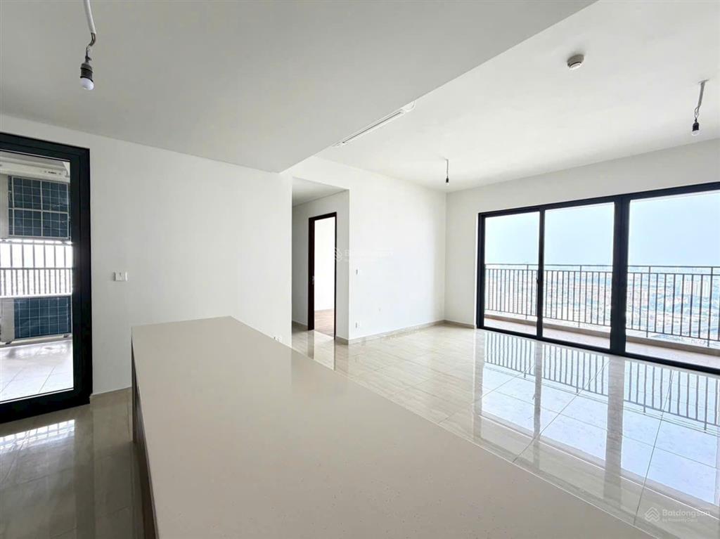Bán gấp căn góc 3pn, 3wc the infiniti 135m2 giá hời dự án 92tr/m2, view 360 xem bắn pháo hoa