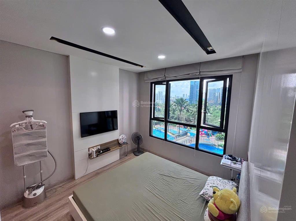 Chuyển công tác cần bán gấp căn hộ the view 3pn 154m view toàn cảnh phú mỹ hưng giá chỉ 14,9 tỷ