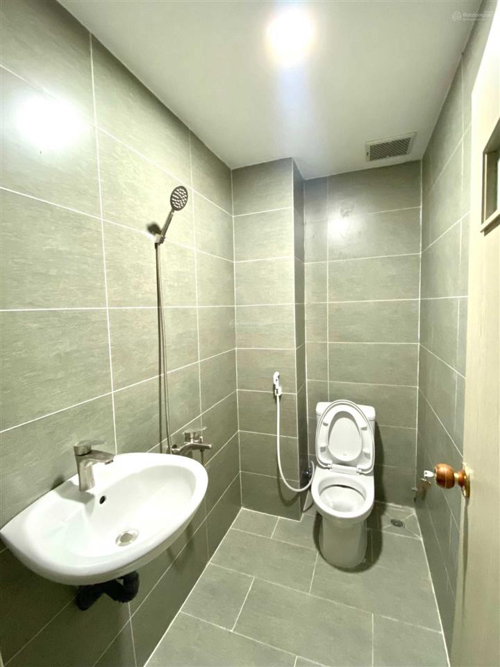 Phòng mới có gác, nội thất, rộng rãi, thoáng mát. gần bệnh viện 175 nguyễn kiệm